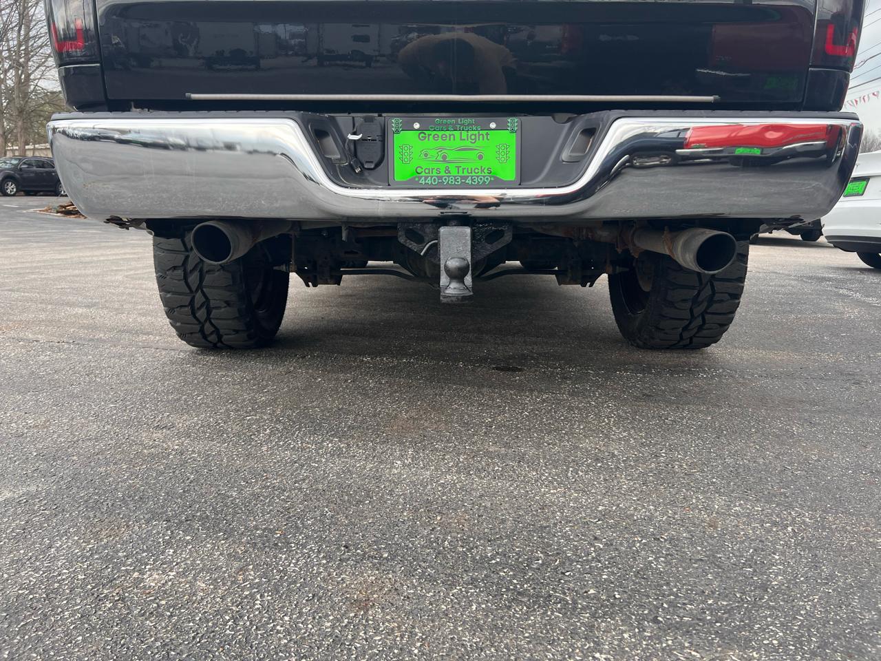 RAM 1500 4WD Crew Cab 140.5" SLT 2015