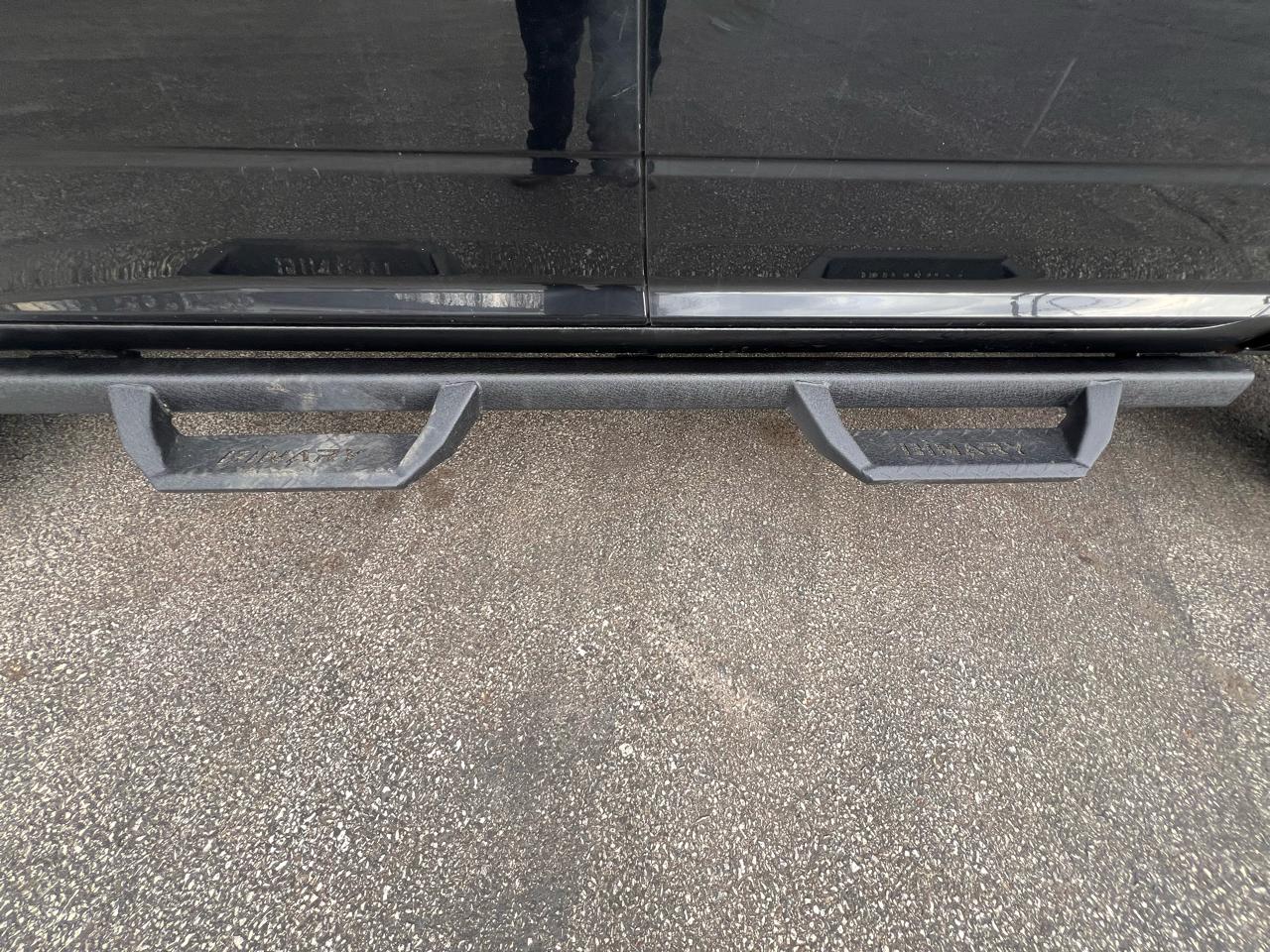 RAM 1500 4WD Crew Cab 140.5" SLT 2015