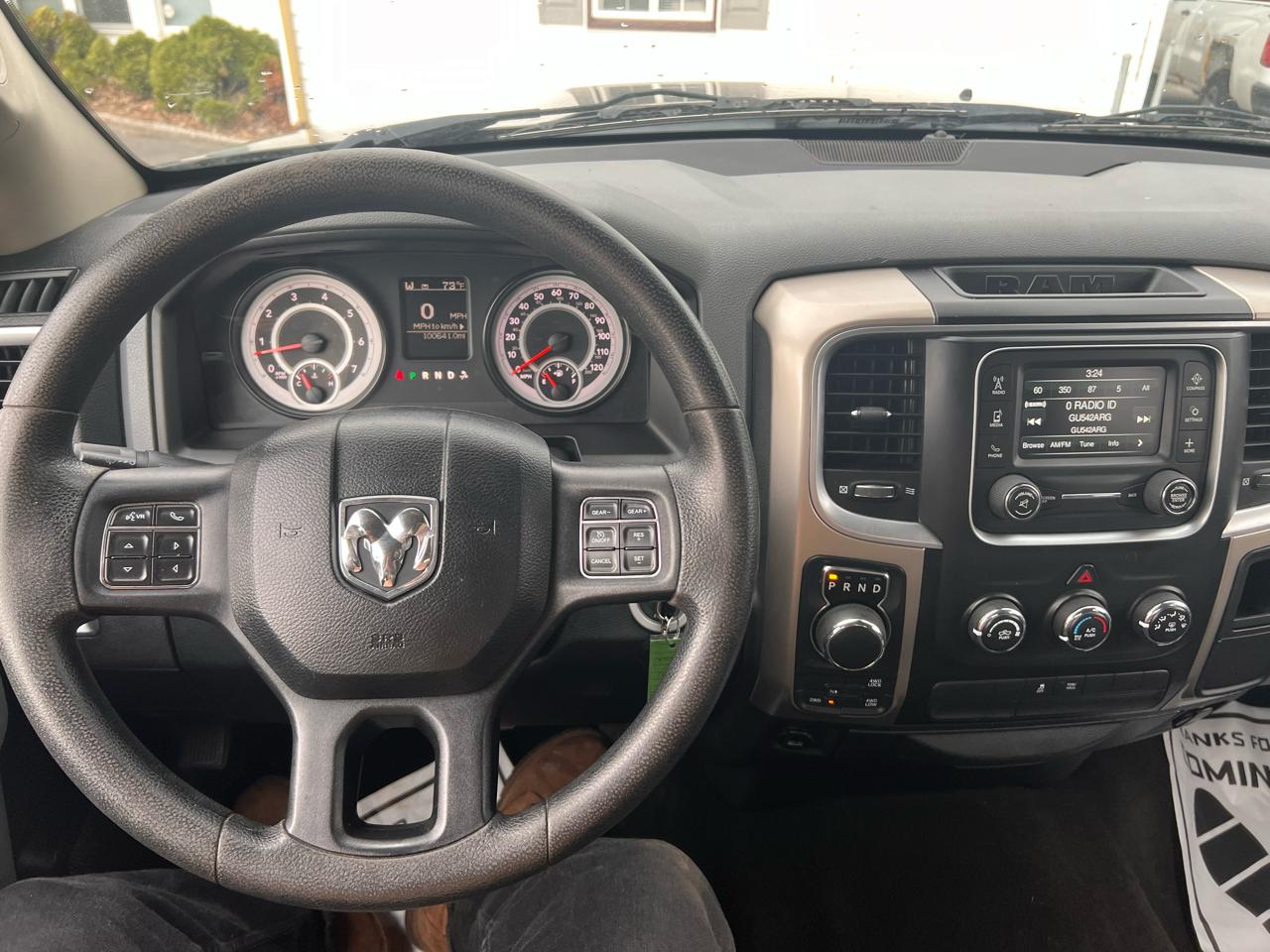 RAM 1500 4WD Crew Cab 140.5" SLT 2015