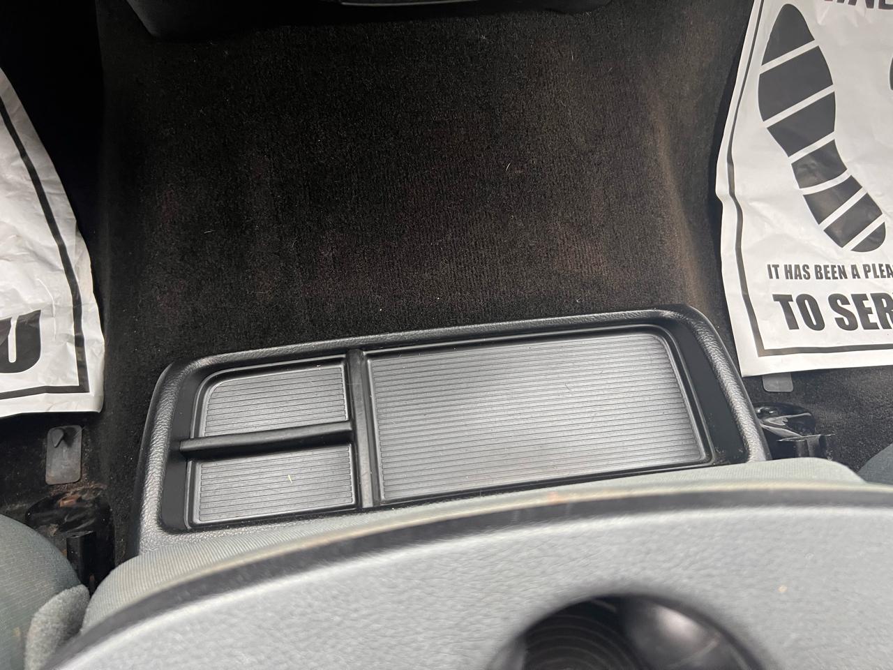 RAM 1500 4WD Crew Cab 140.5" SLT 2015