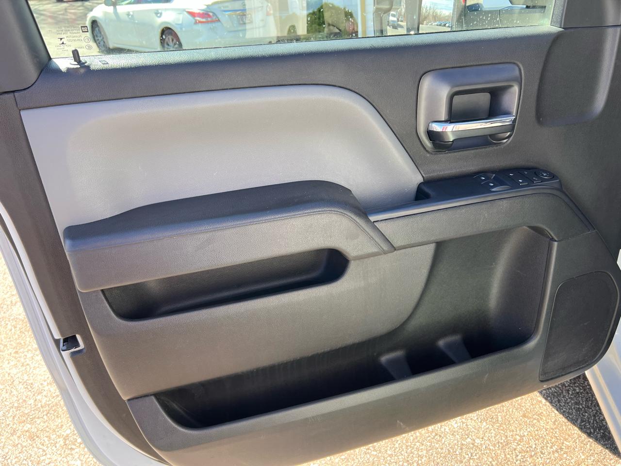 Chevrolet Silverado 1500 4WD Reg Cab 133.0" Work Truck 2017