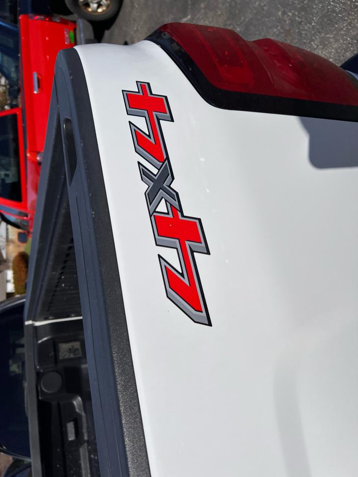 Chevrolet Silverado 1500 4WD Reg Cab 133.0" Work Truck 2017