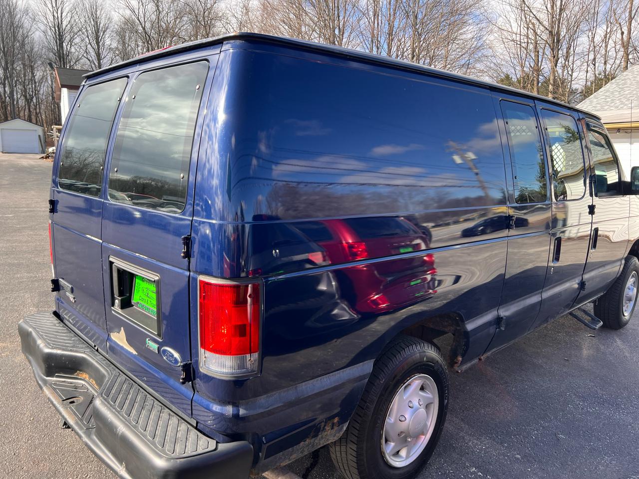 Ford Econoline Cargo Van E-150 Recreational 2011