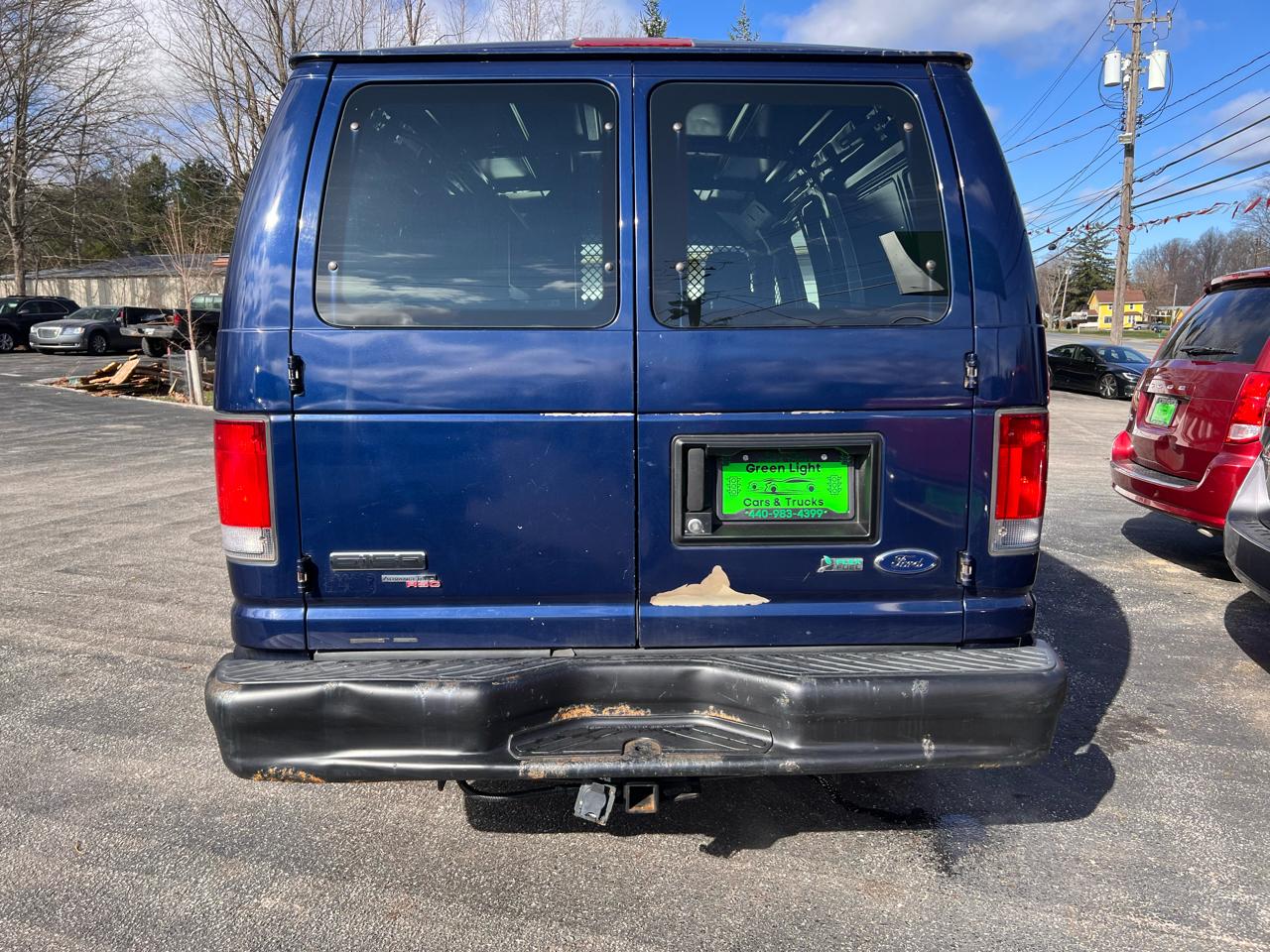 Ford Econoline Cargo Van E-150 Recreational 2011