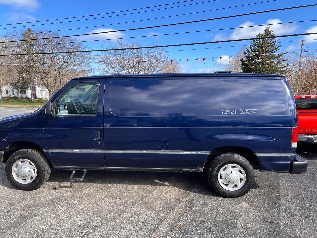 Ford Econoline Cargo Van E-150 Recreational 2011