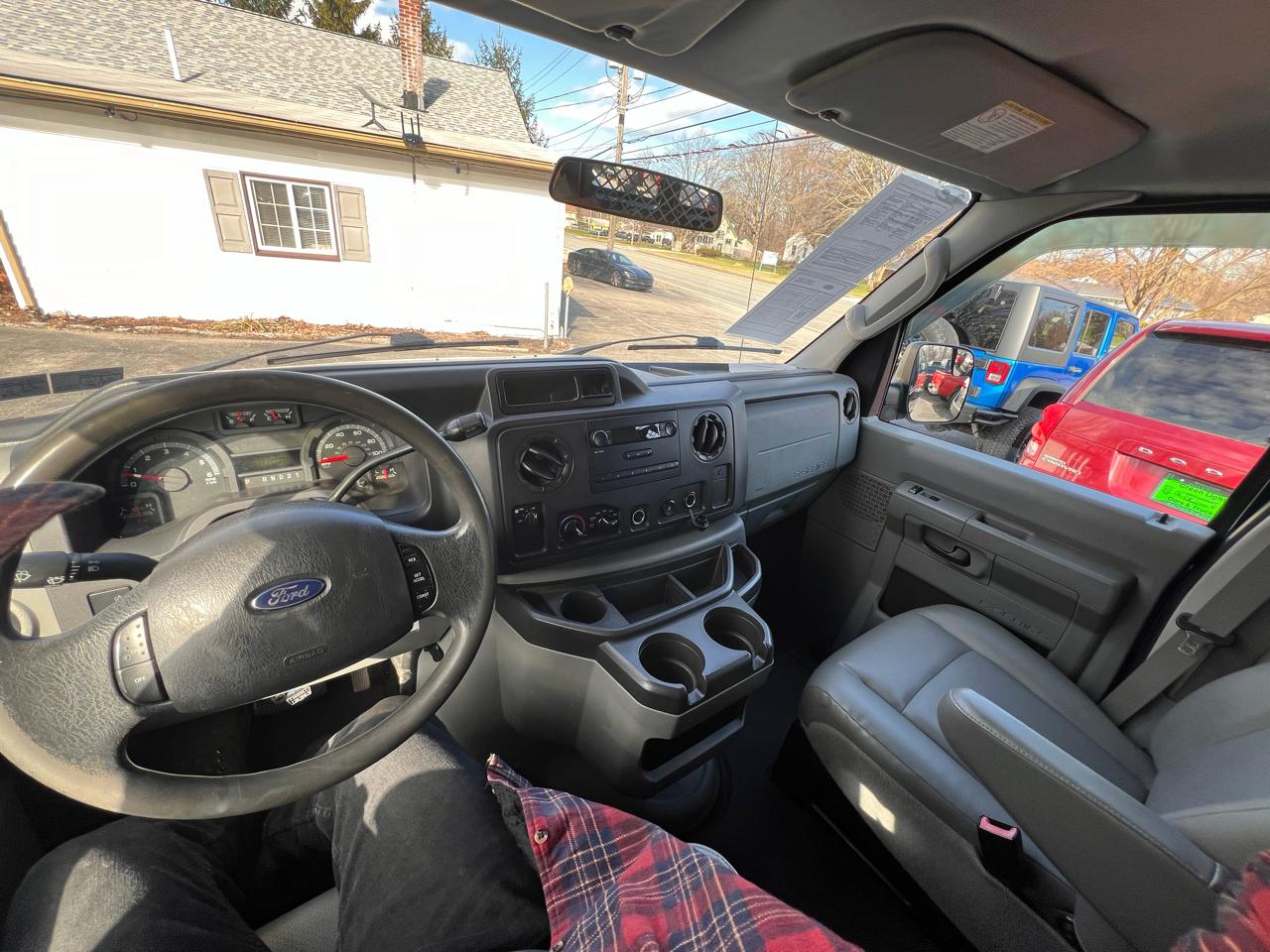 Ford Econoline Cargo Van E-150 Recreational 2011