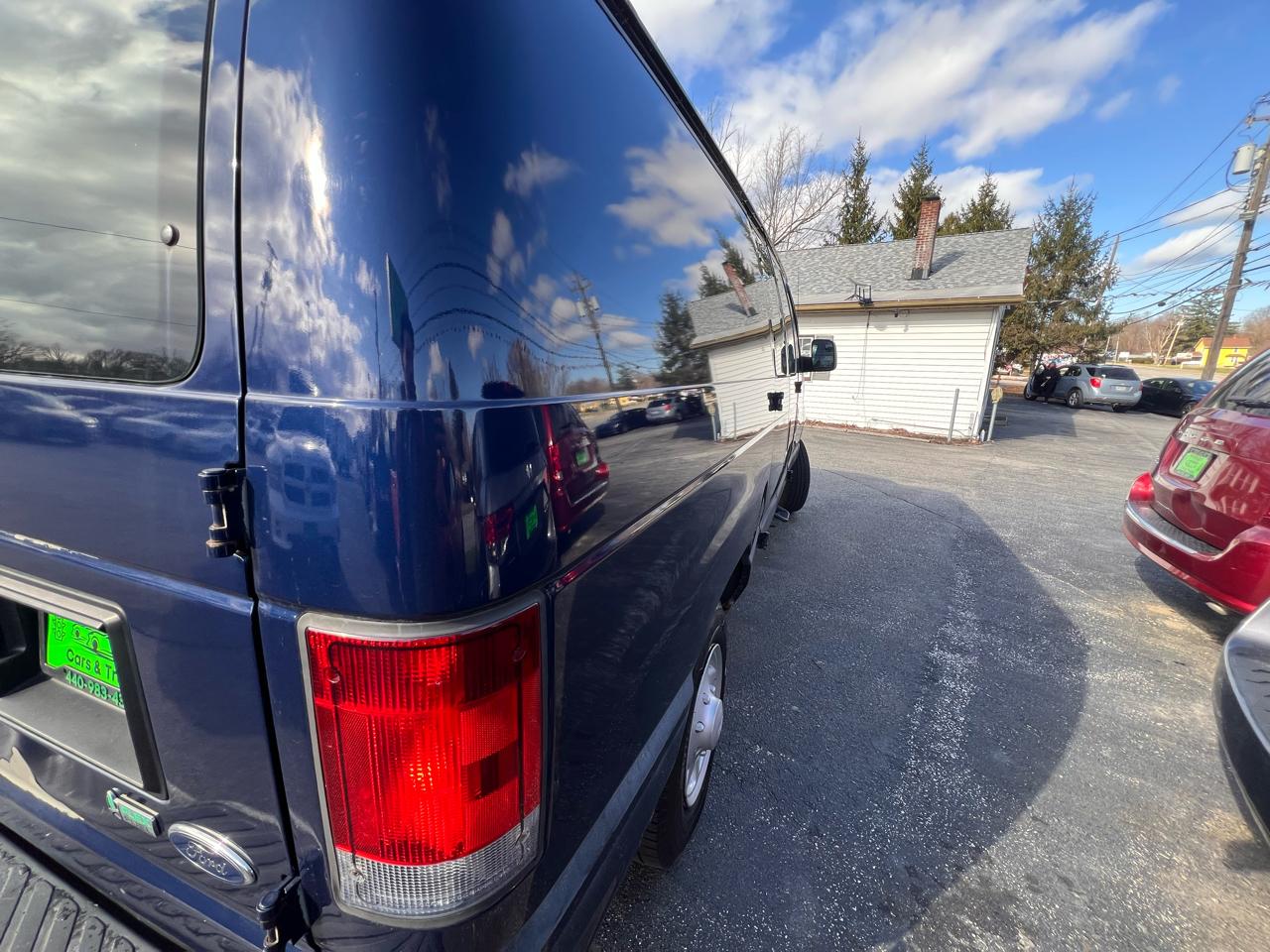 Ford Econoline Cargo Van E-150 Recreational 2011