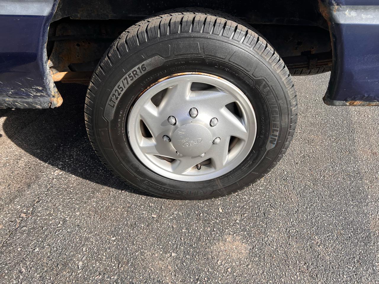 Ford Econoline Cargo Van E-150 Recreational 2011