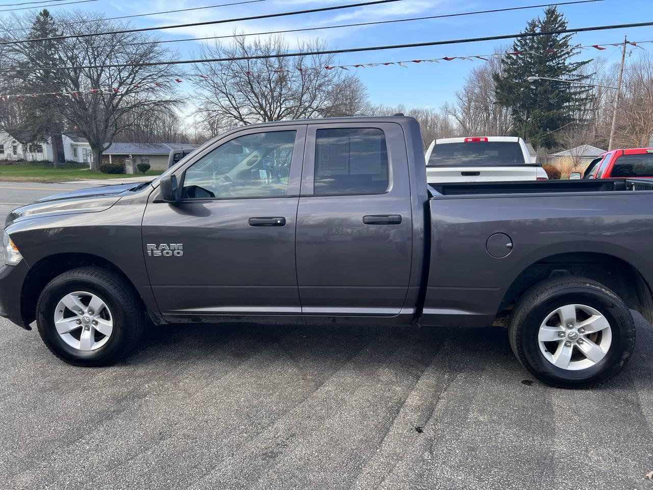 RAM 1500 Express 4x4 Quad Cab 6'4" Box 2018
