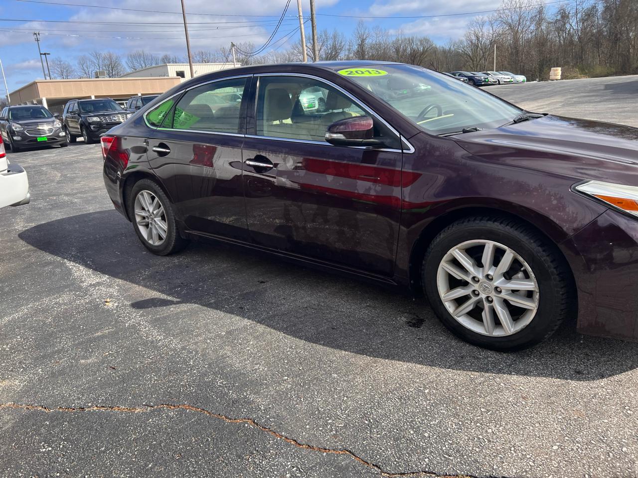 Toyota Avalon 4dr Sdn XLE Premium (Natl) 2013