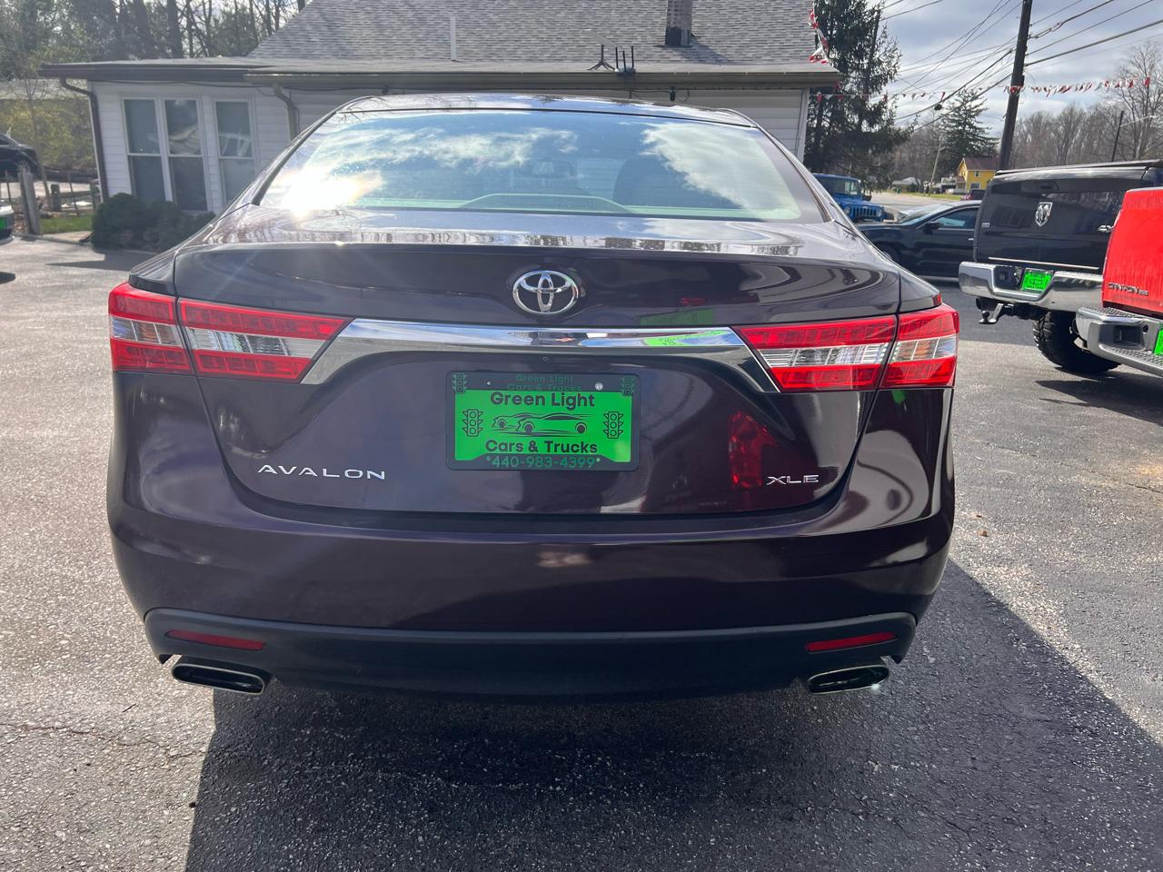 Toyota Avalon 4dr Sdn XLE Premium (Natl) 2013