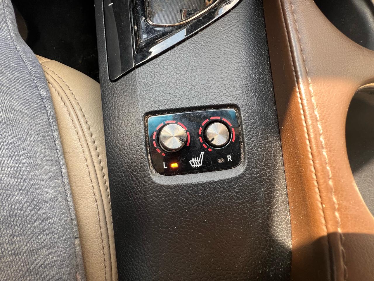 Toyota Avalon 4dr Sdn XLE Premium (Natl) 2013