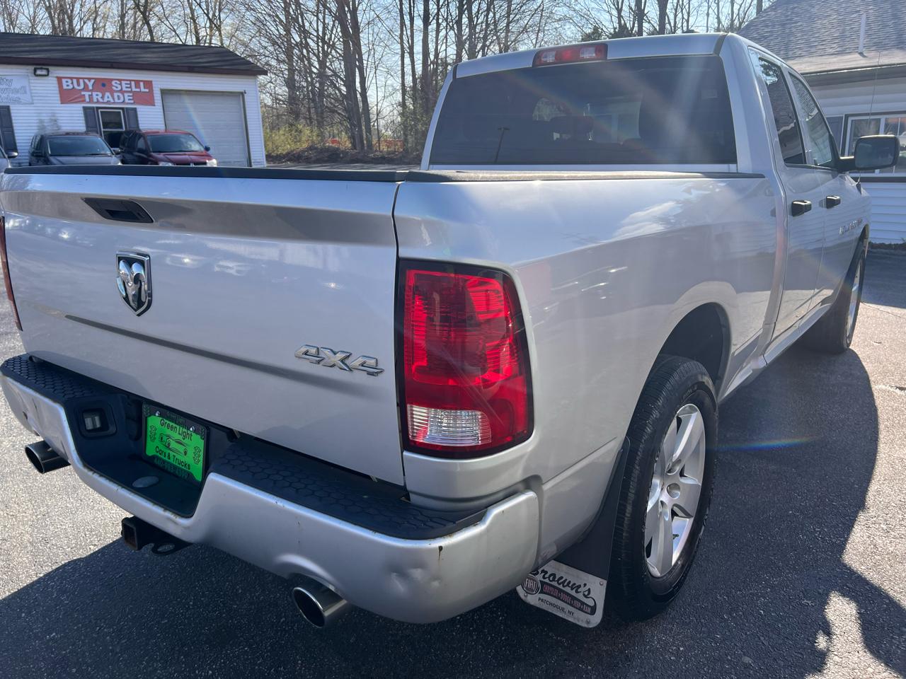 RAM 1500 4WD Quad Cab 140.5" Express 2012