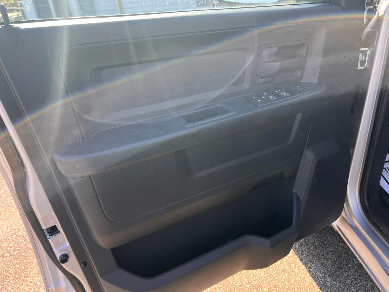 RAM 1500 4WD Quad Cab 140.5" Express 2012