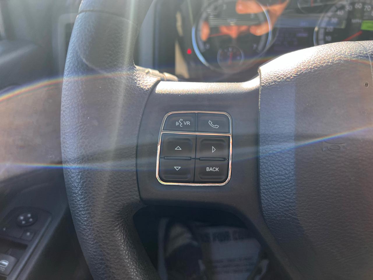 RAM 1500 4WD Quad Cab 140.5" Express 2012