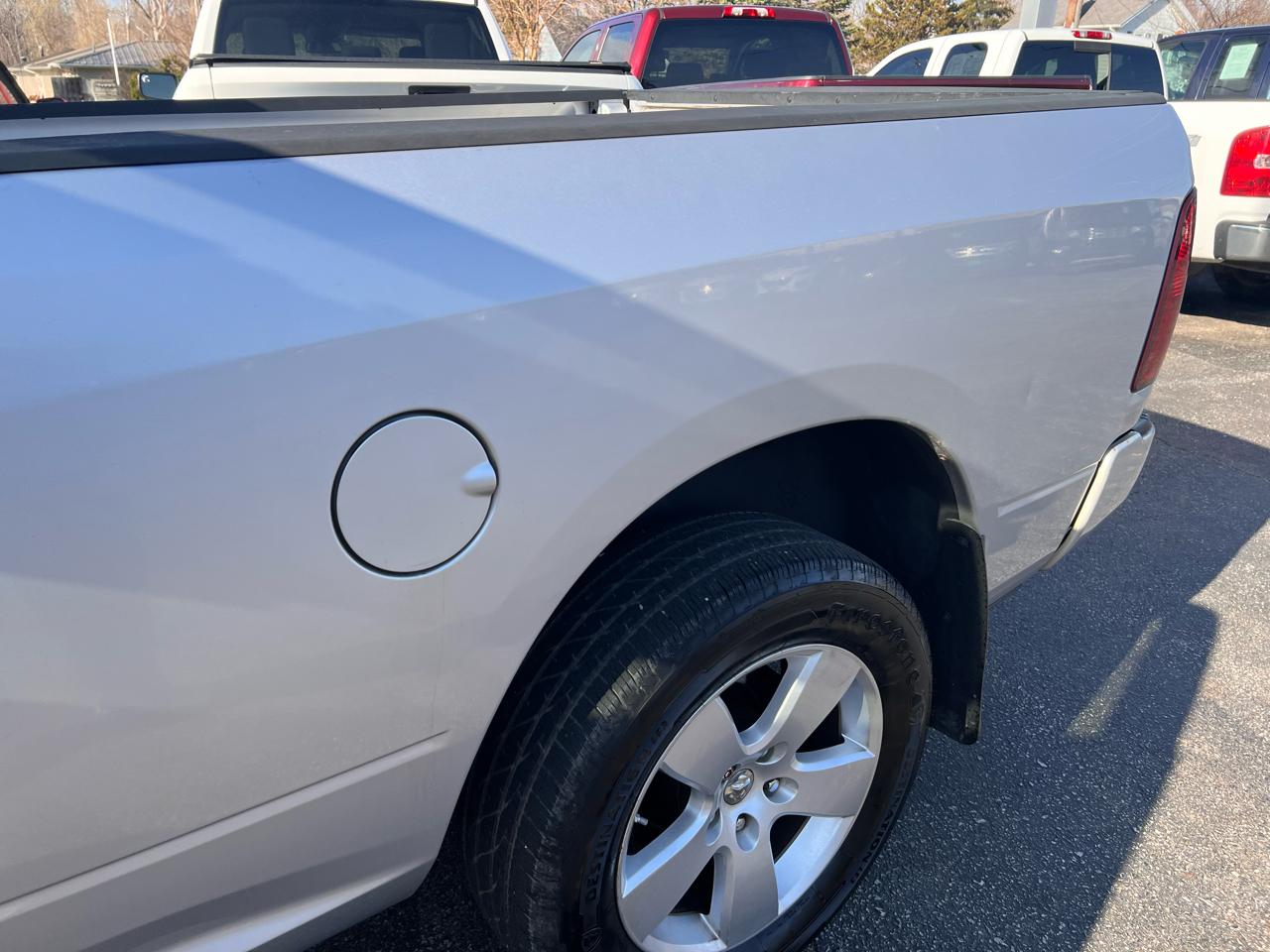 RAM 1500 4WD Quad Cab 140.5" Express 2012