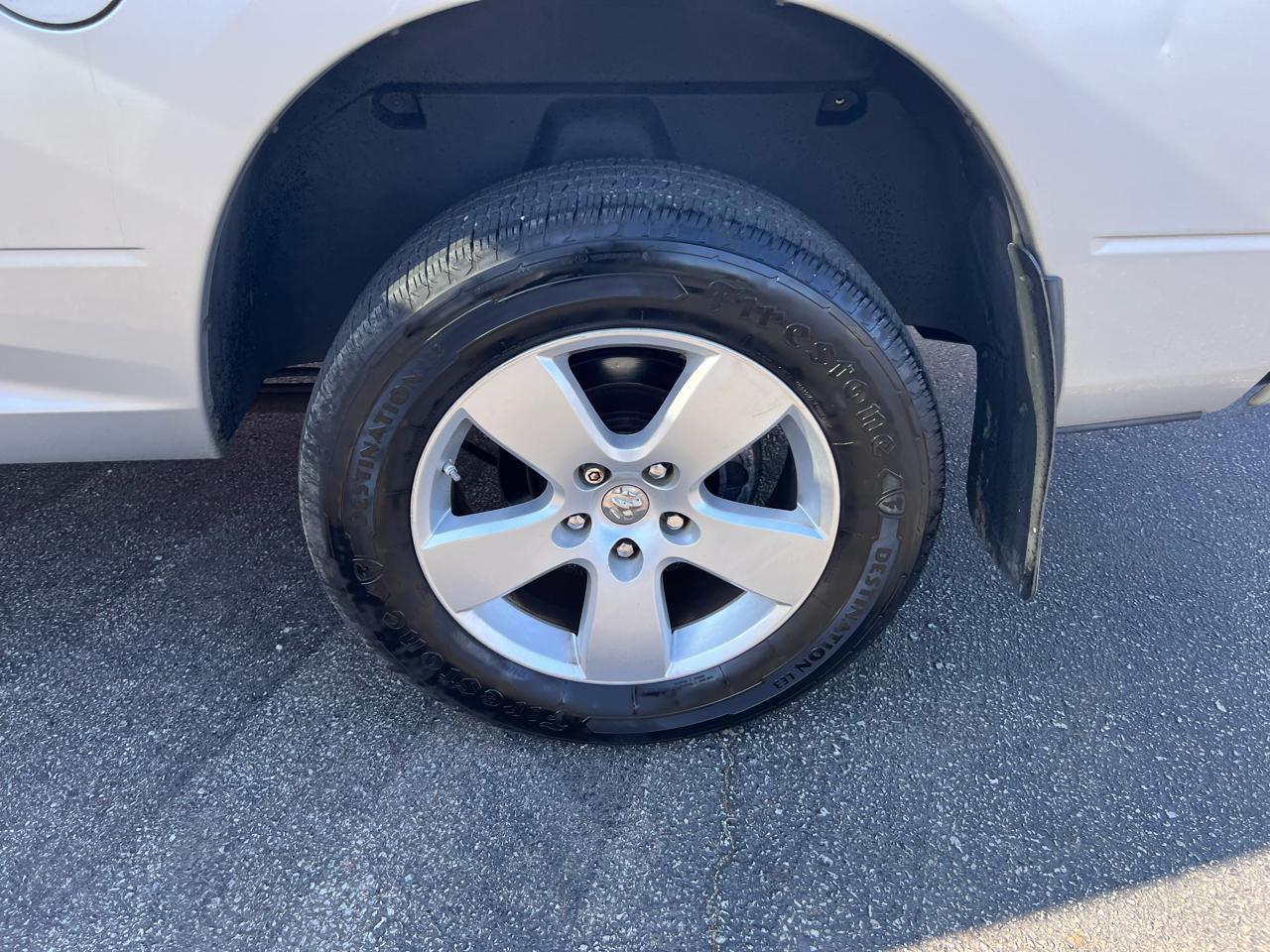 RAM 1500 4WD Quad Cab 140.5" Express 2012