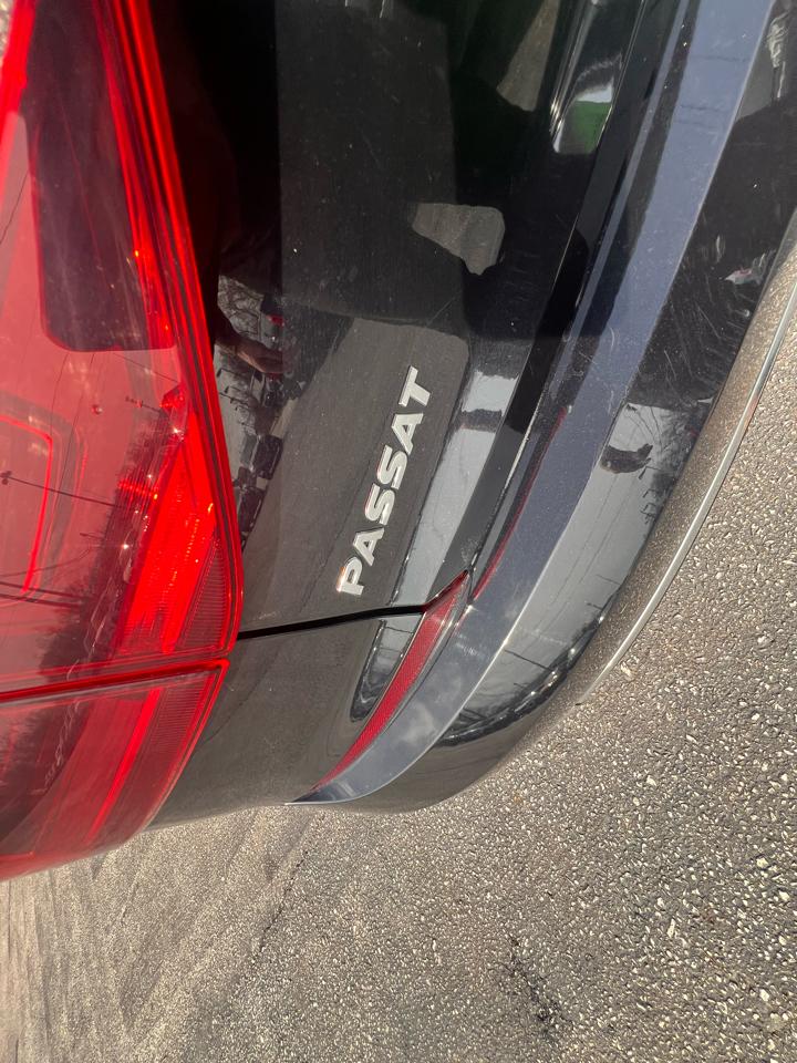 Volkswagen Passat R-Line w/Comfort Pkg Auto 2017