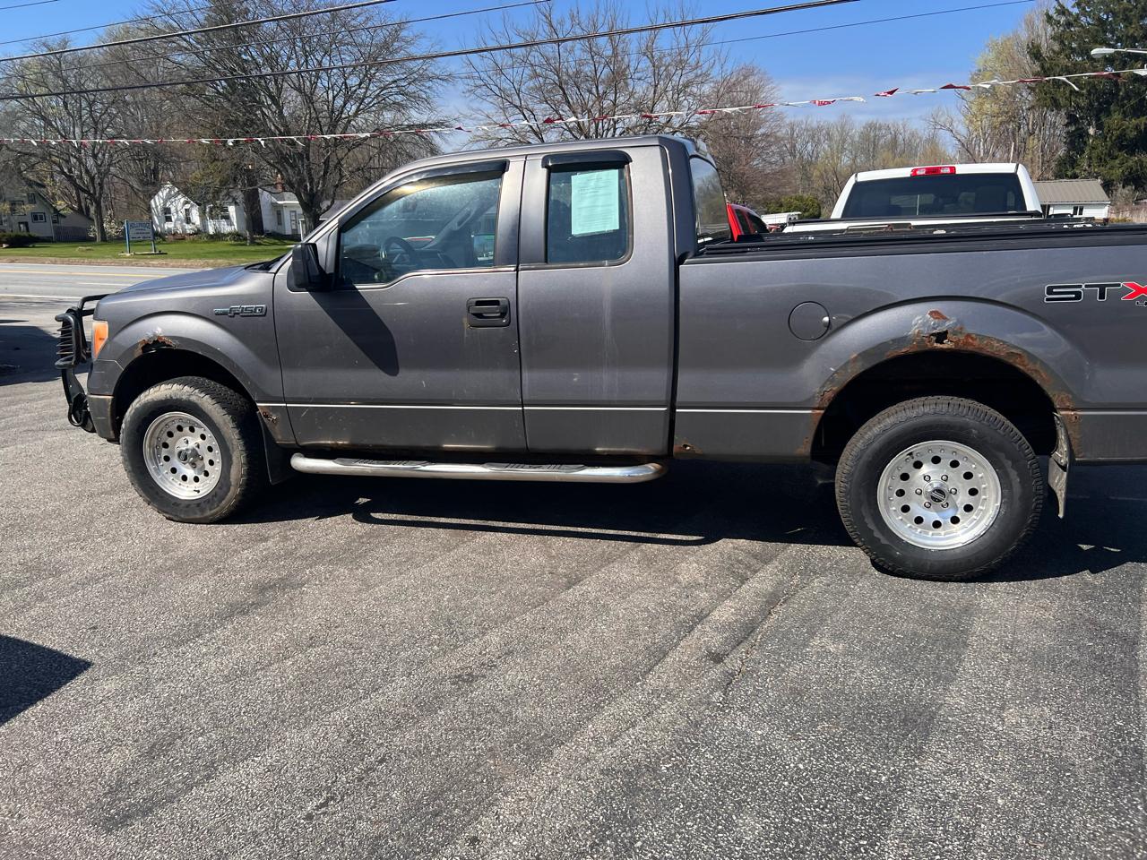 Ford F-150 4WD SuperCab 145" XLT 2011