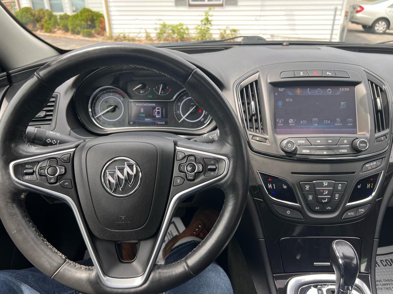 Buick Regal 4dr Sdn Premium II AWD 2016