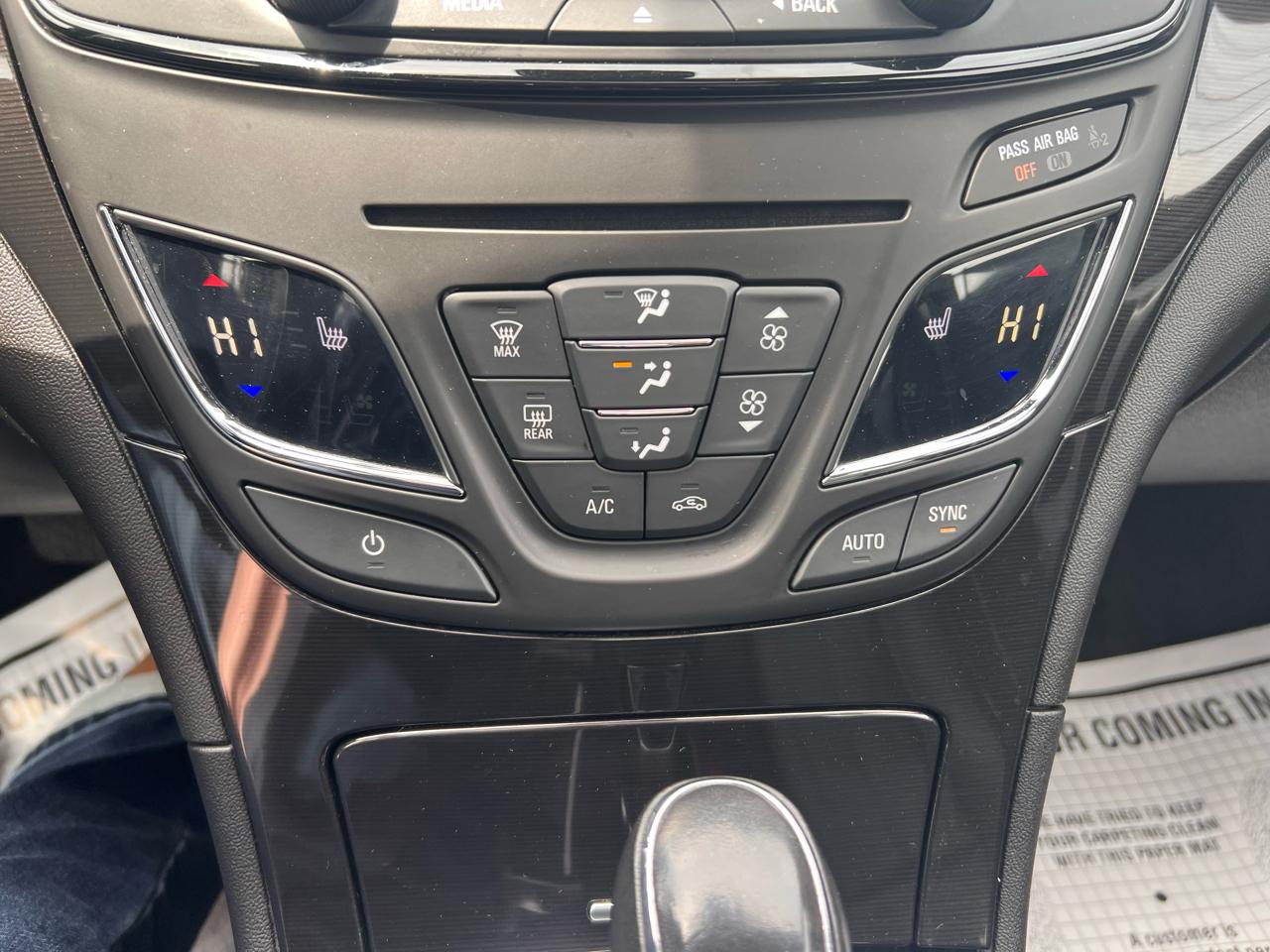 Buick Regal 4dr Sdn Premium II AWD 2016