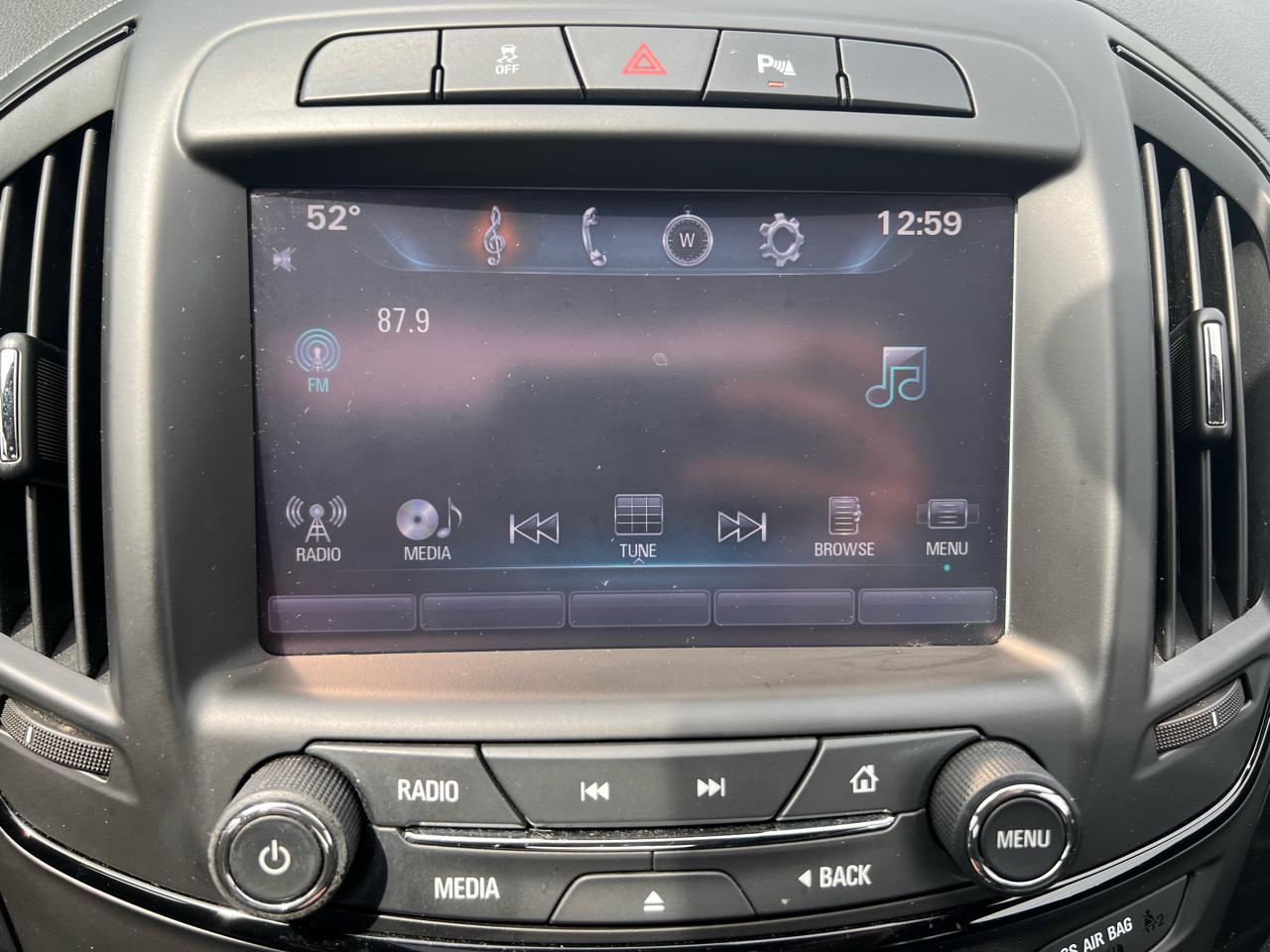 Buick Regal 4dr Sdn Premium II AWD 2016