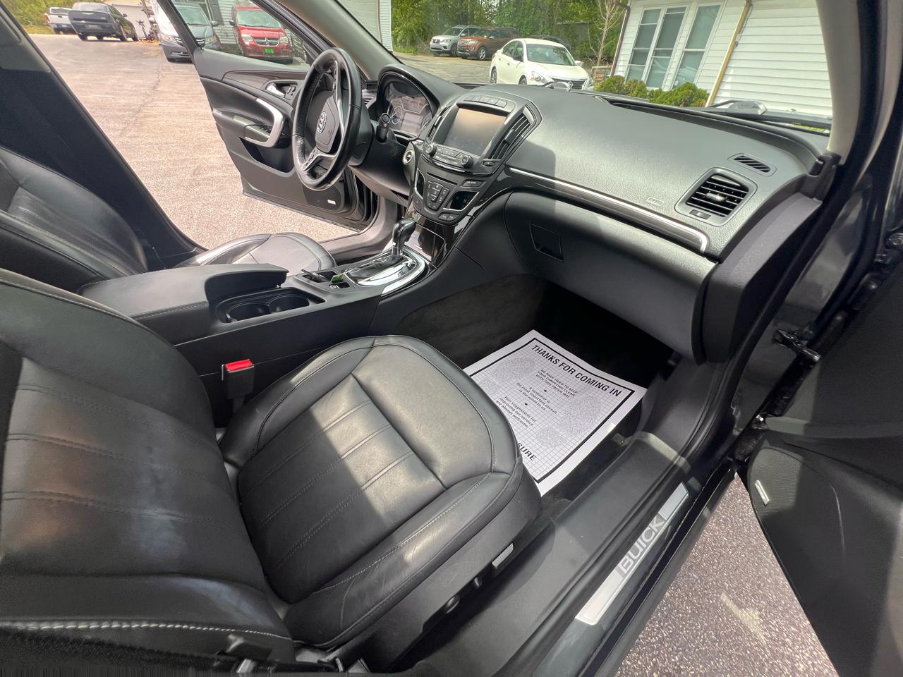 Buick Regal 4dr Sdn Premium II AWD 2016