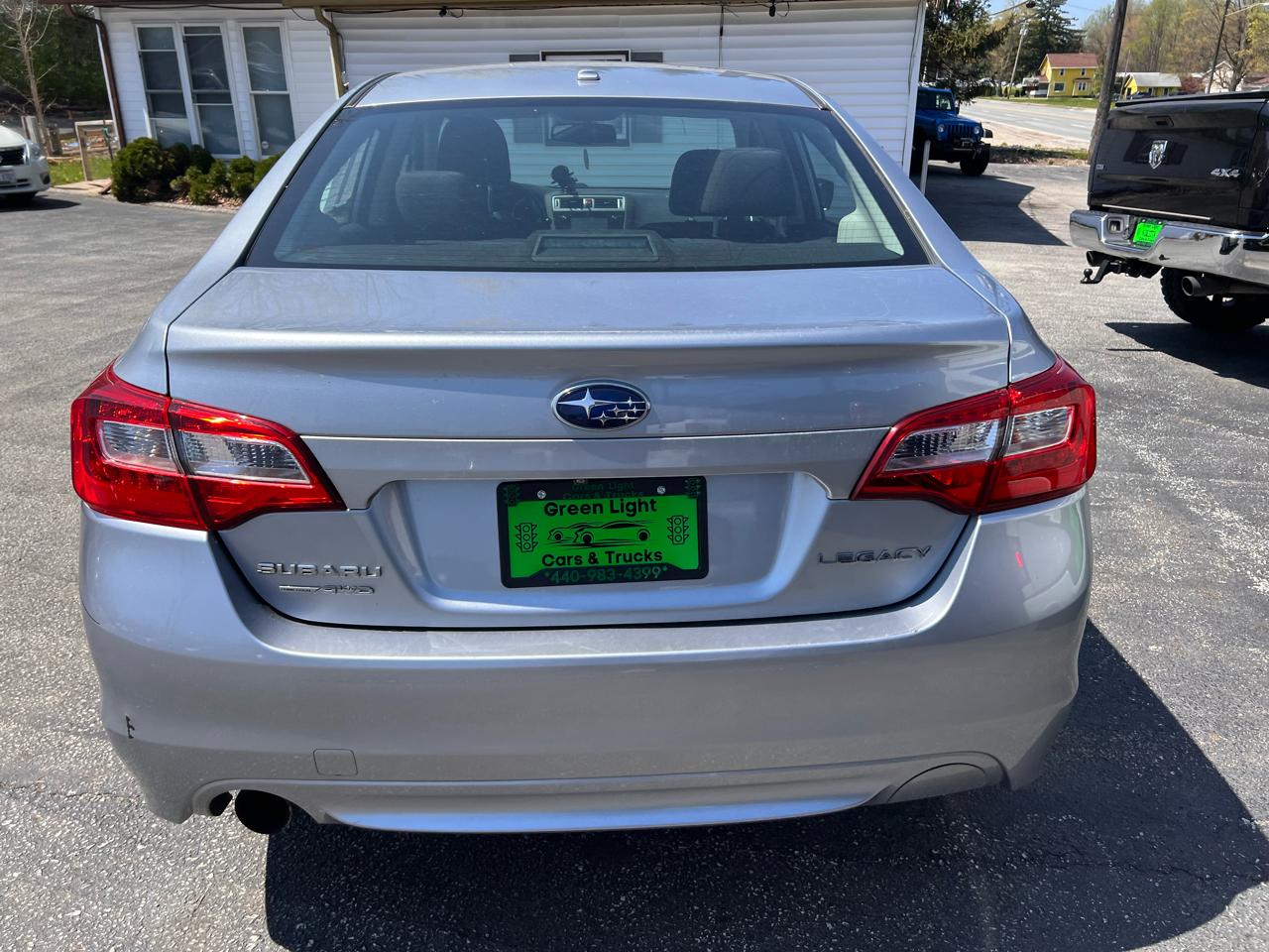 Subaru Legacy 4dr Sdn 2.5i Premium 2015