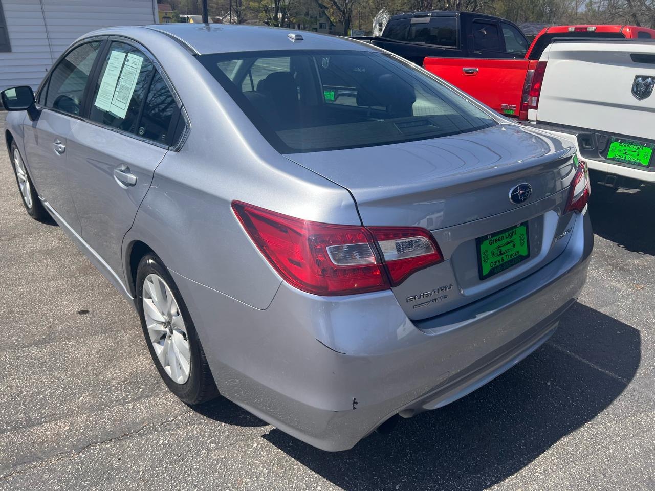 Subaru Legacy 4dr Sdn 2.5i Premium 2015