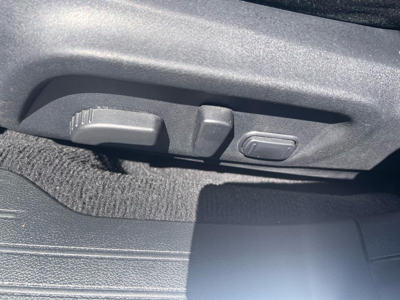 Subaru Legacy 4dr Sdn 2.5i Premium 2015