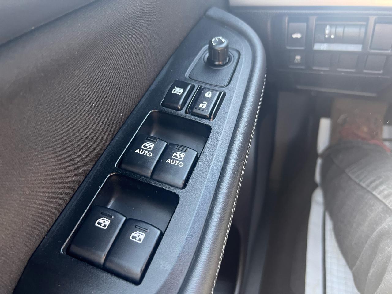 Subaru Legacy 4dr Sdn 2.5i Premium 2015