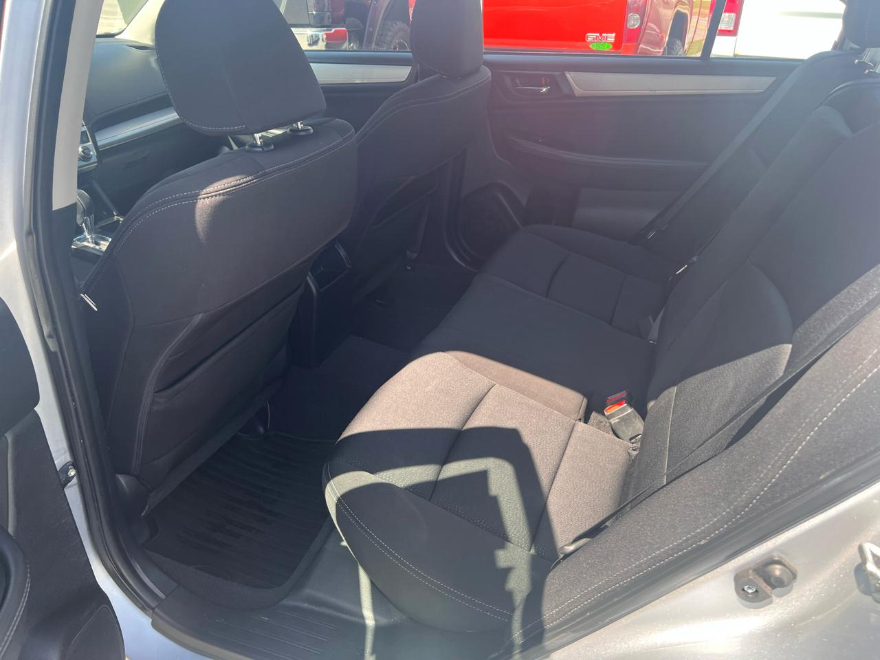 Subaru Legacy 4dr Sdn 2.5i Premium 2015