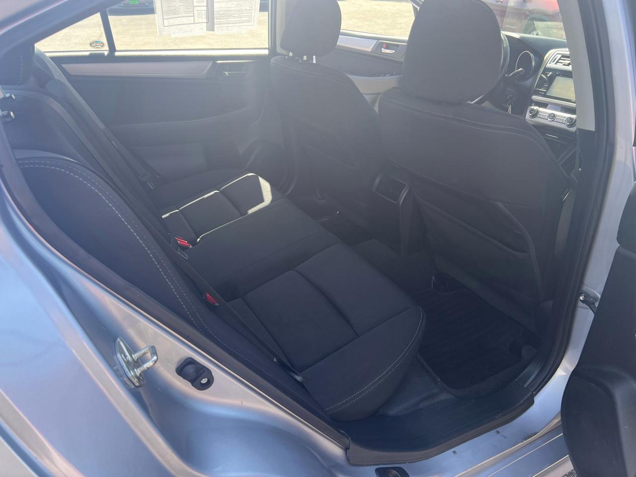 Subaru Legacy 4dr Sdn 2.5i Premium 2015