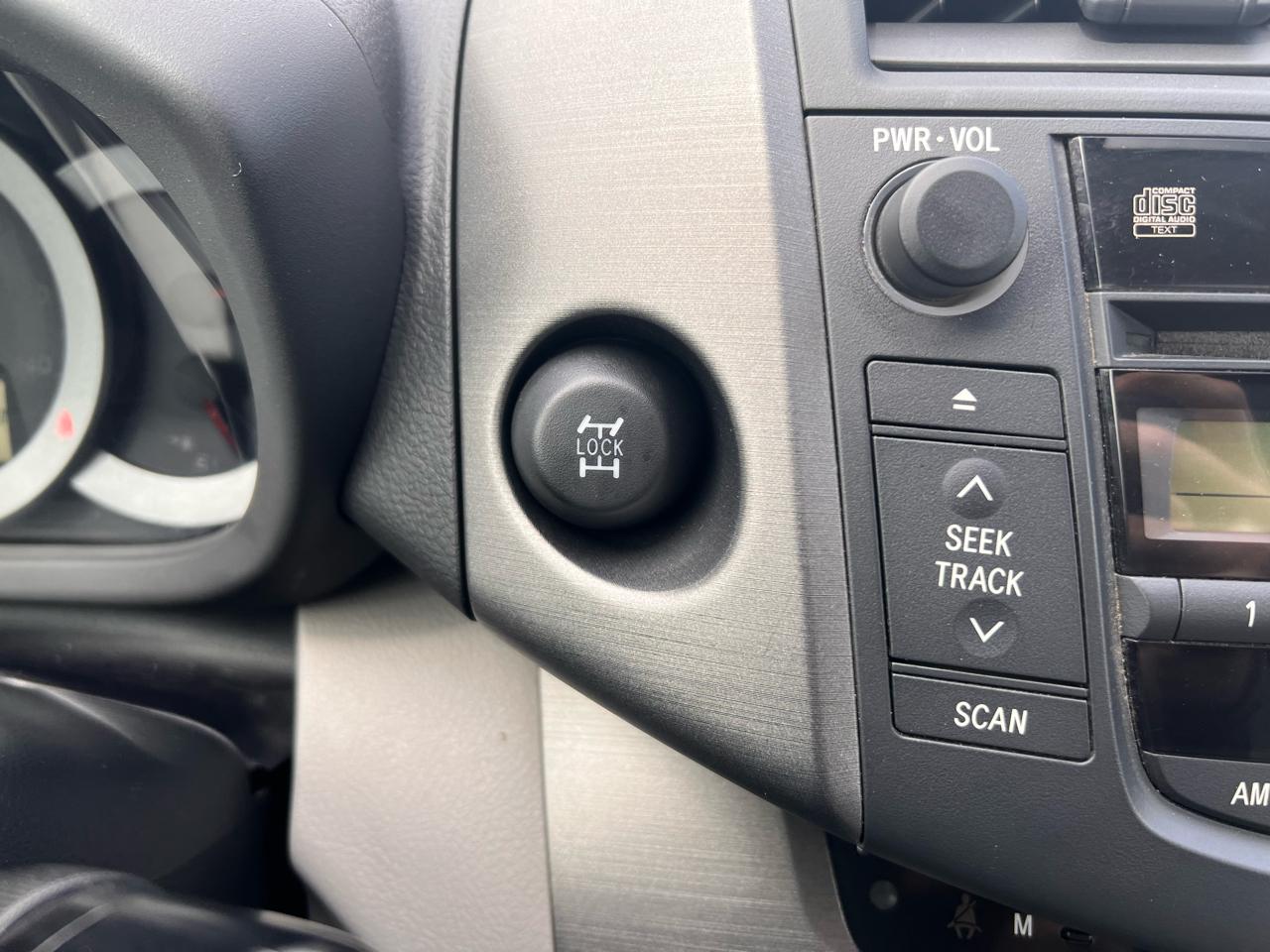Toyota RAV4 4WD 4dr 4-cyl 4-Spd AT (Natl) 2011