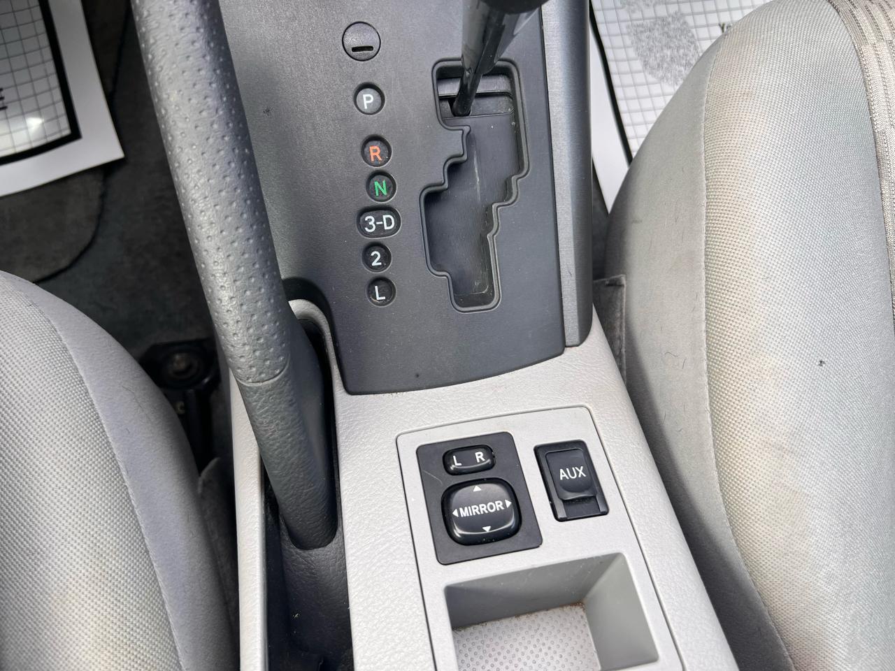 Toyota RAV4 4WD 4dr 4-cyl 4-Spd AT (Natl) 2011