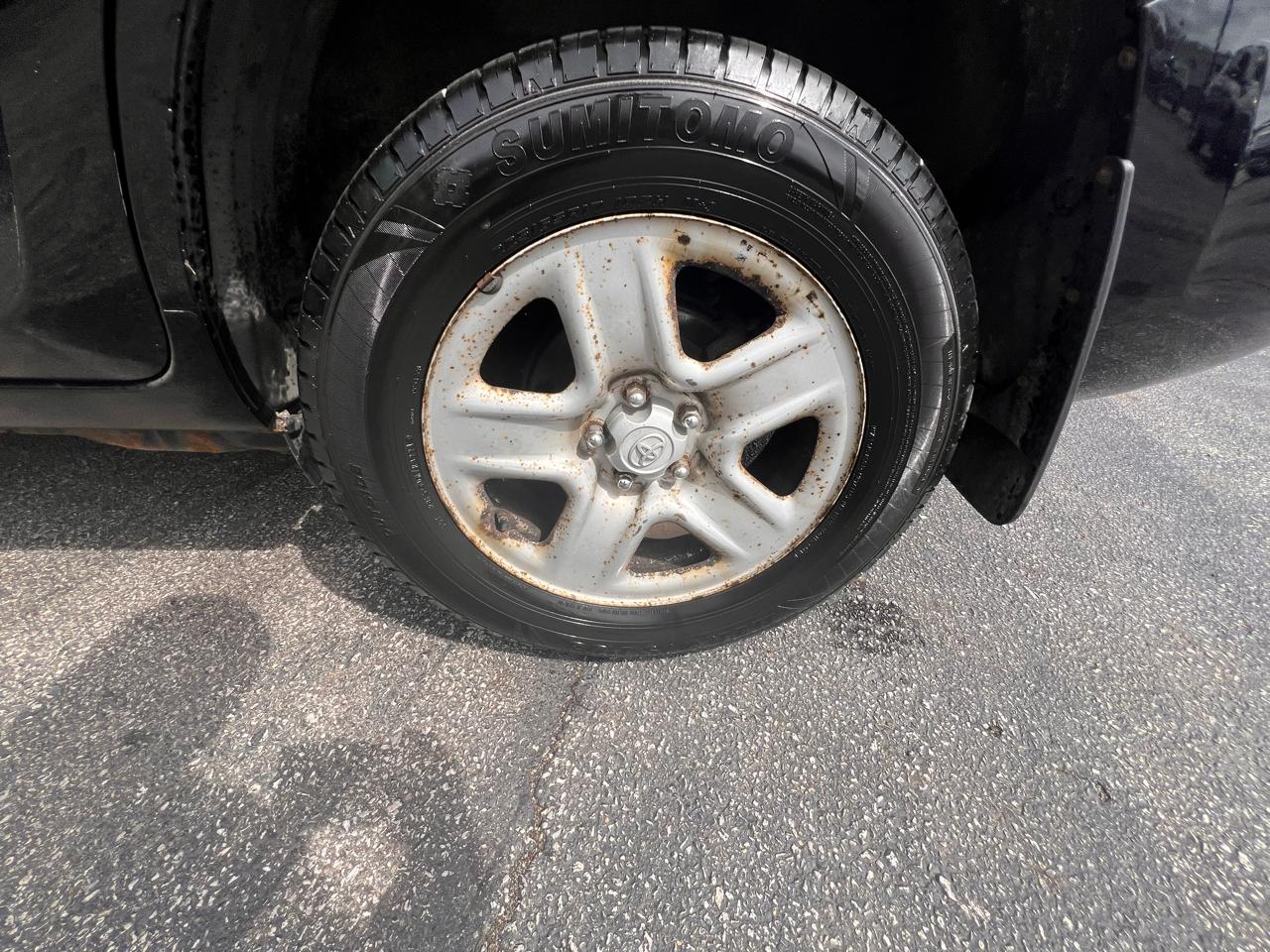 Toyota RAV4 4WD 4dr 4-cyl 4-Spd AT (Natl) 2011