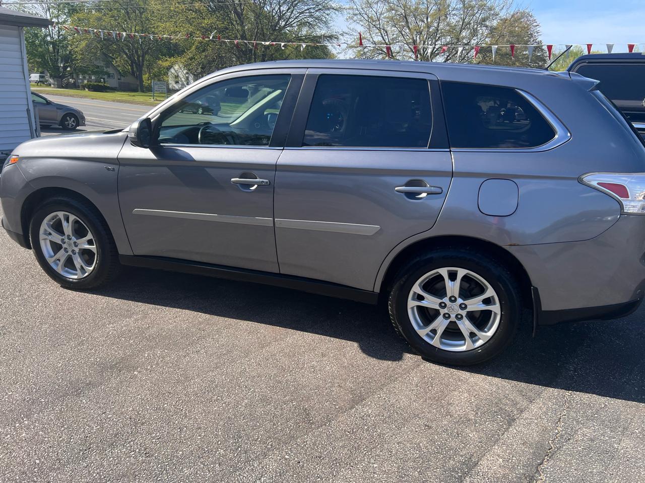 Mitsubishi Outlander 4WD 4dr GT 2014