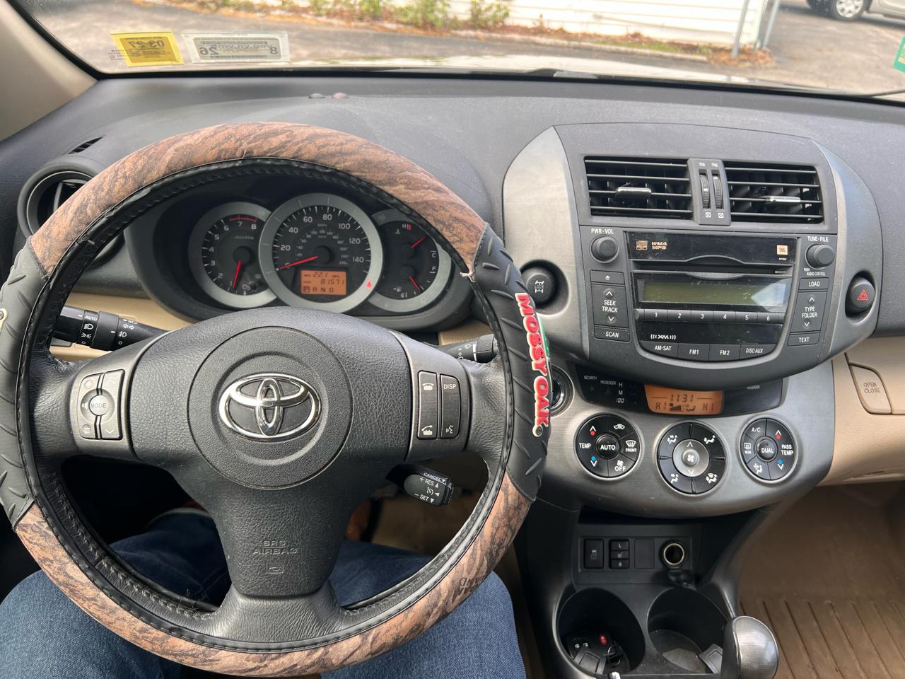Toyota RAV4 4WD 4dr V6 5-Spd AT Ltd (Natl) 2011