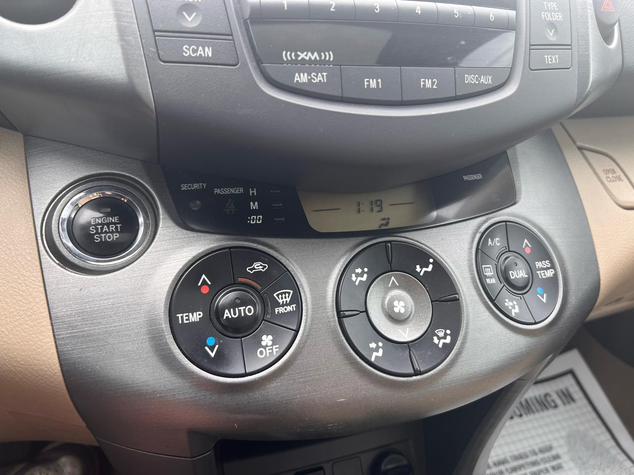 Toyota RAV4 4WD 4dr V6 5-Spd AT Ltd (Natl) 2011