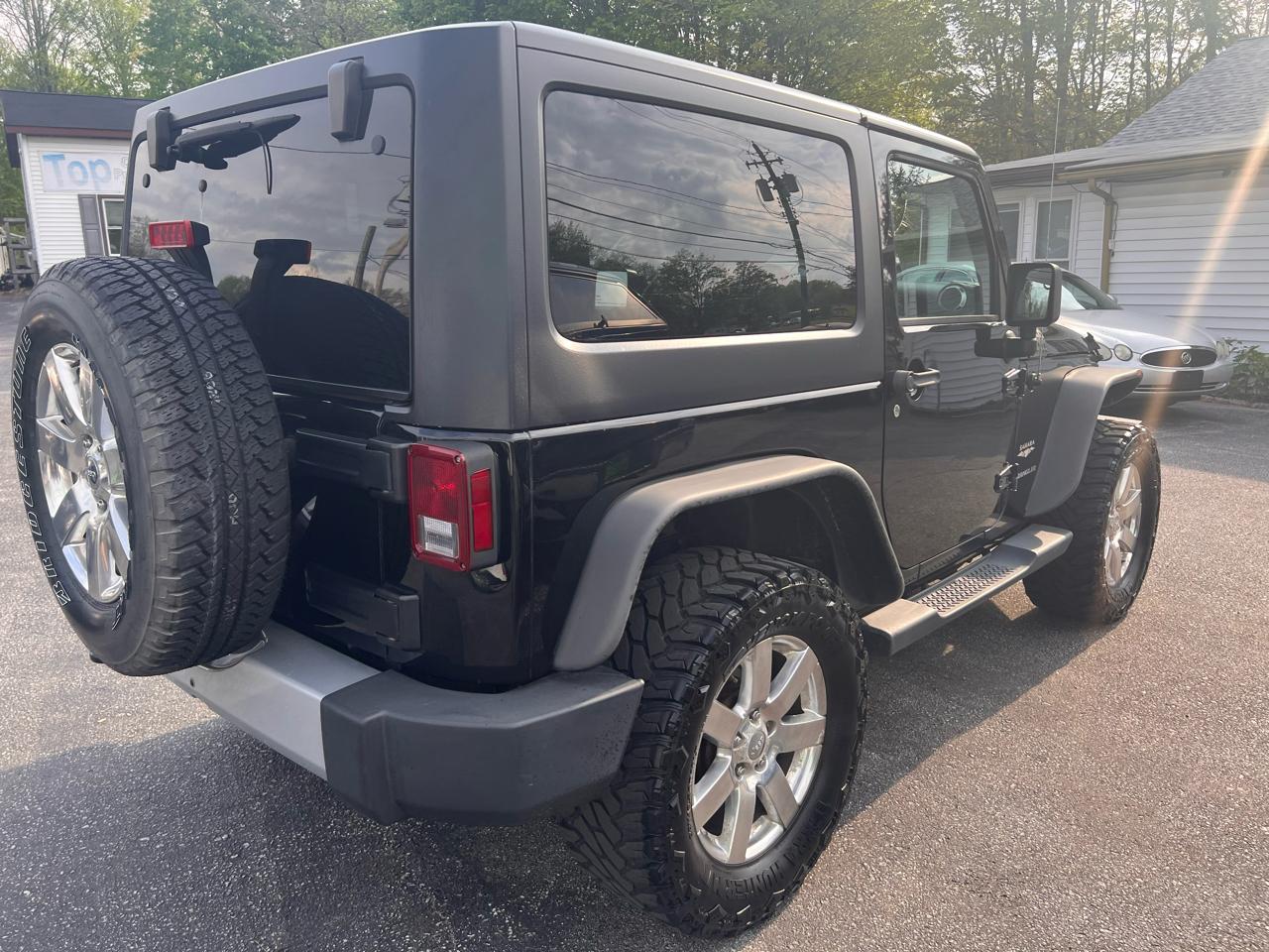 Jeep Wrangler 4WD 2dr Sahara 2015