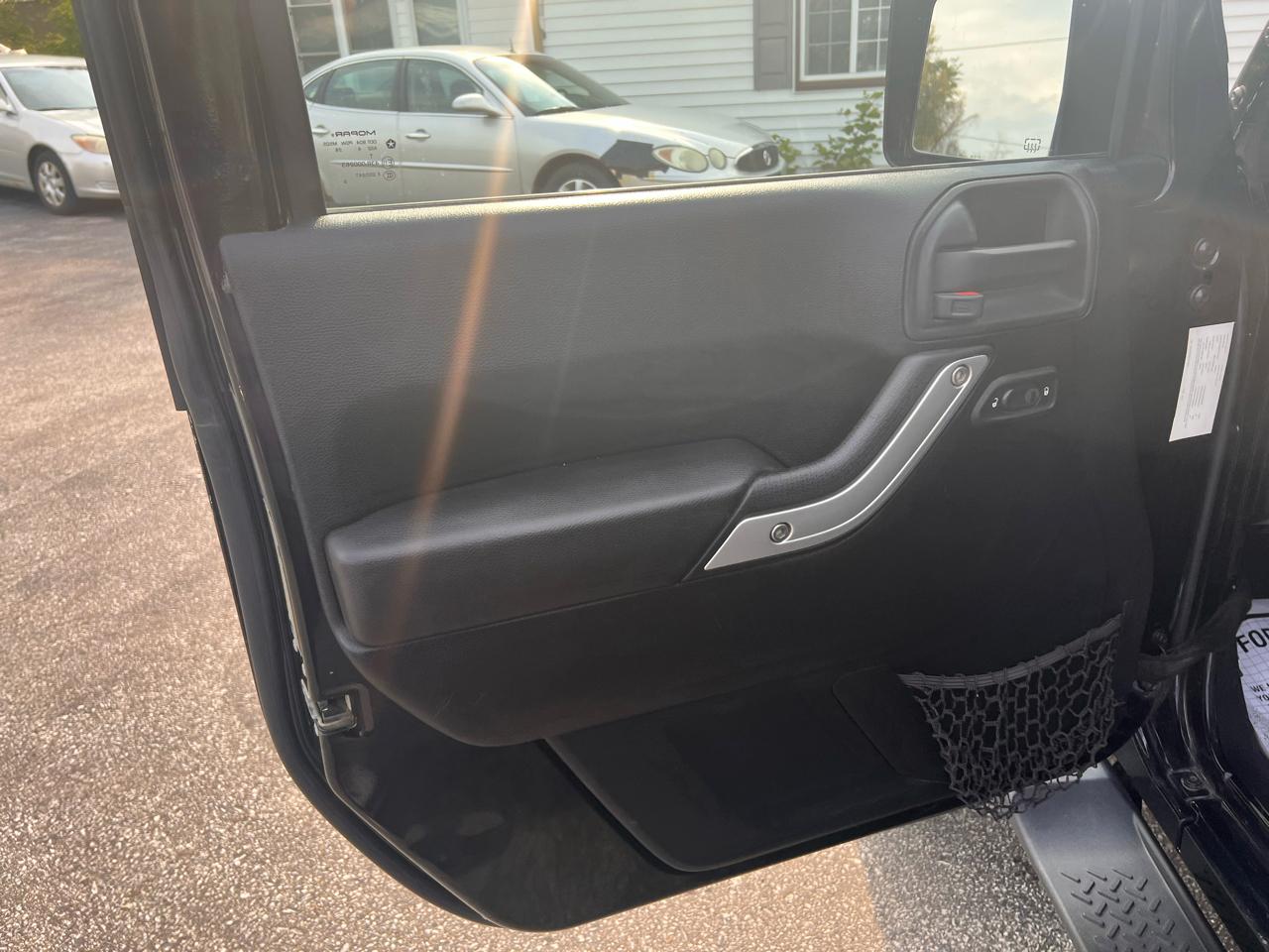 Jeep Wrangler 4WD 2dr Sahara 2015