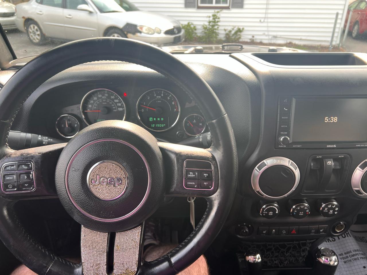 Jeep Wrangler 4WD 2dr Sahara 2015