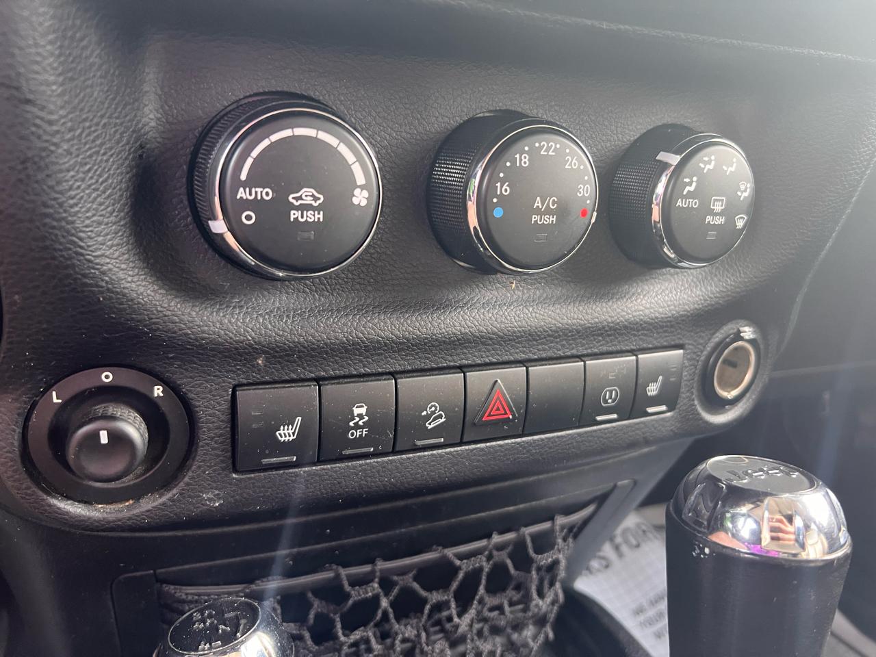 Jeep Wrangler 4WD 2dr Sahara 2015