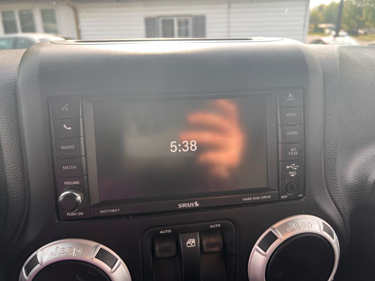 Jeep Wrangler 4WD 2dr Sahara 2015