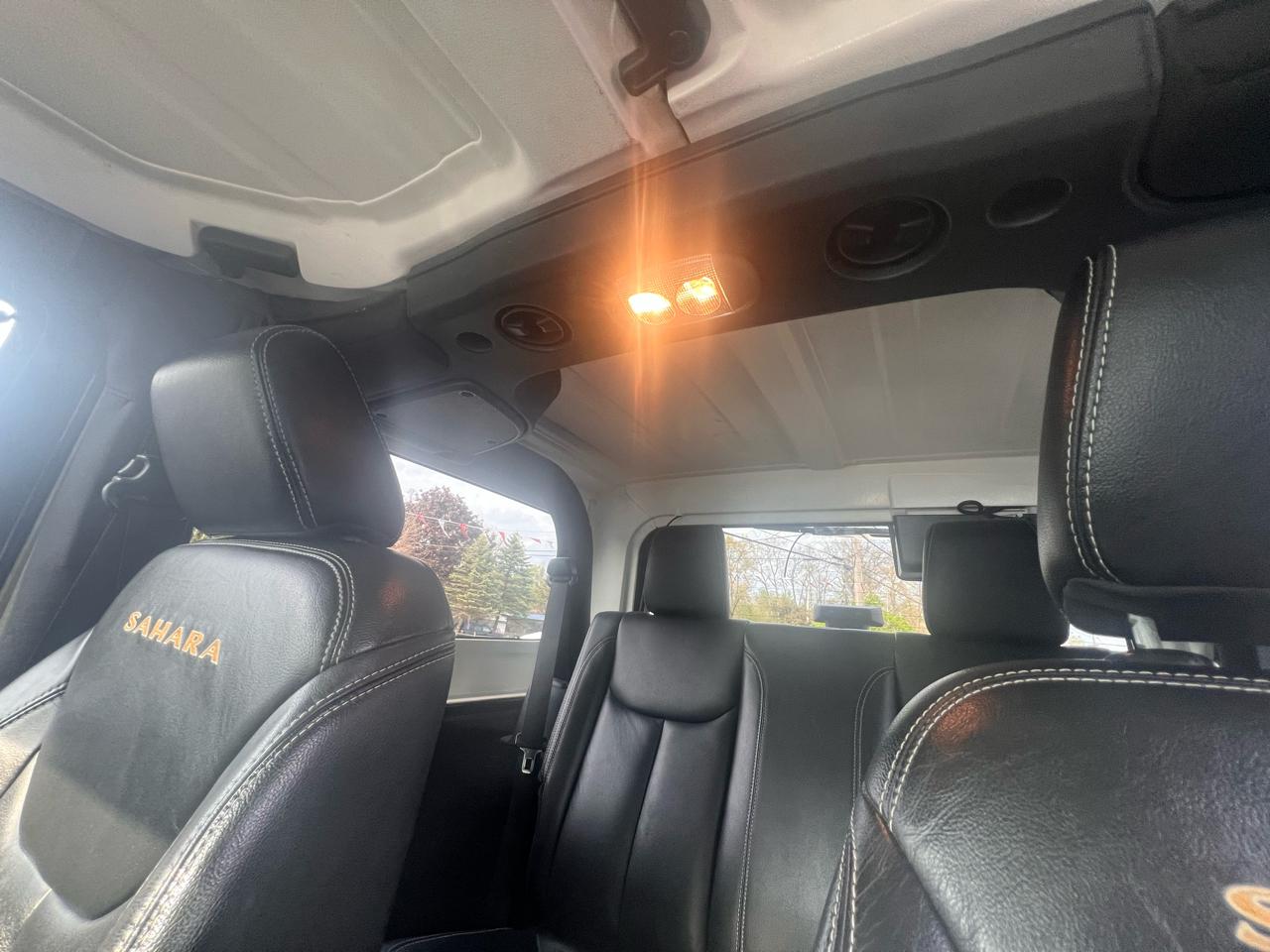 Jeep Wrangler 4WD 2dr Sahara 2015