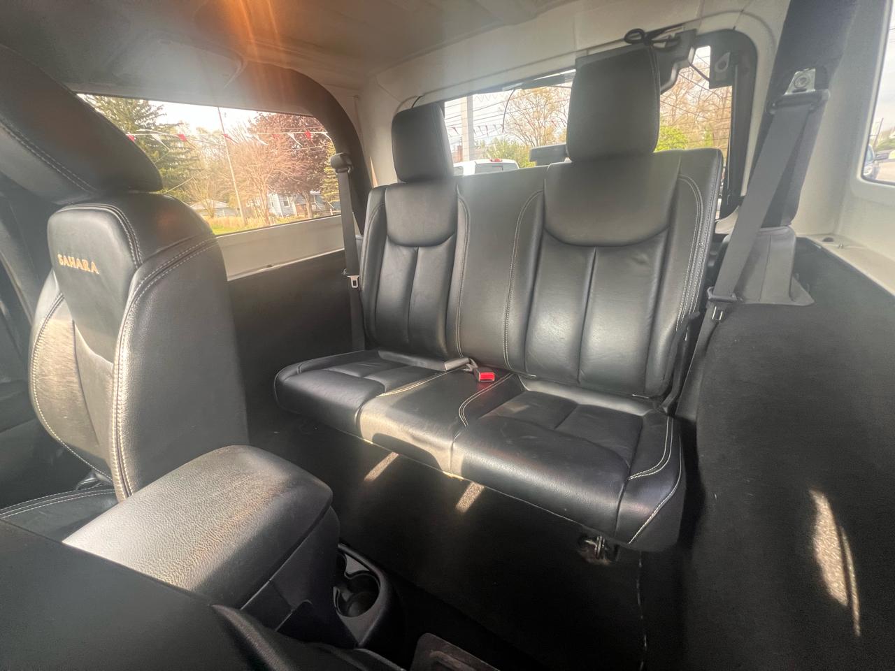 Jeep Wrangler 4WD 2dr Sahara 2015