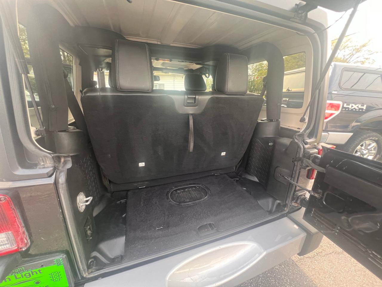 Jeep Wrangler 4WD 2dr Sahara 2015