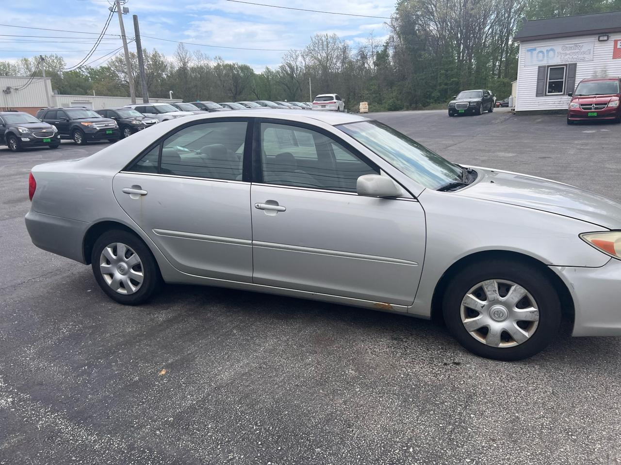 Toyota Camry 4dr Sdn XLE Auto (Natl) 2004
