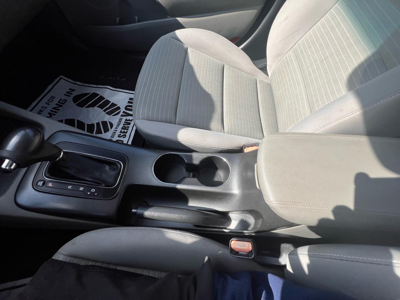 Kia Forte 4dr Sdn Auto LX 2014