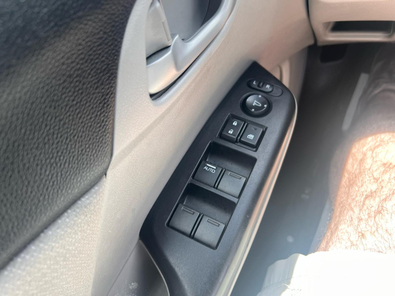 Honda Civic Sdn 4dr Auto LX 2013